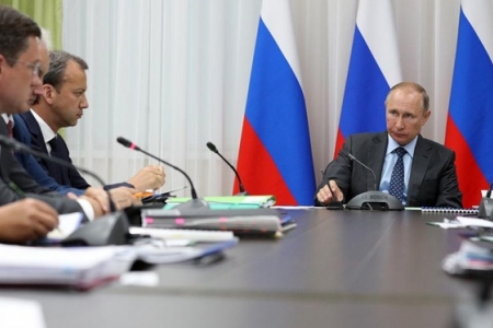 Путин поручил внести изменения в закон о следствии предпринимателей