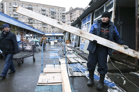 Власти Москвы опровергли решение о приостановке сноса киосков